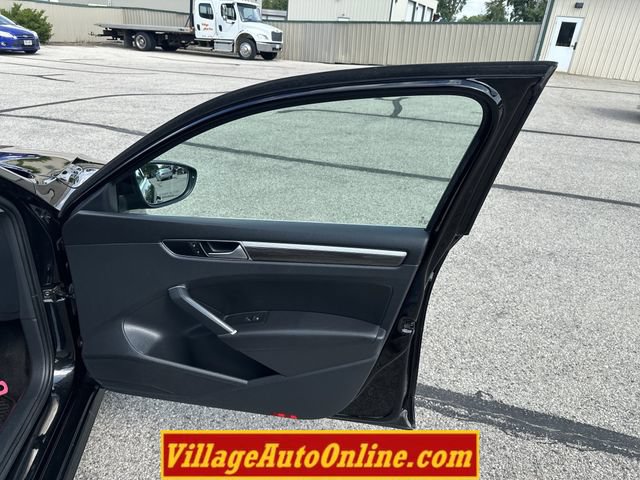 Used 2016 Volkswagen Passat 1.8T SE w/ Lighting Package (P06) FWD image 37