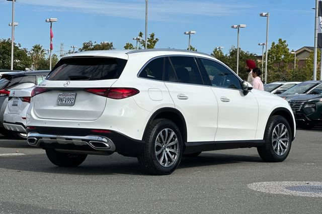 Used 2024 Mercedes-Benz GLC 300 image 4
