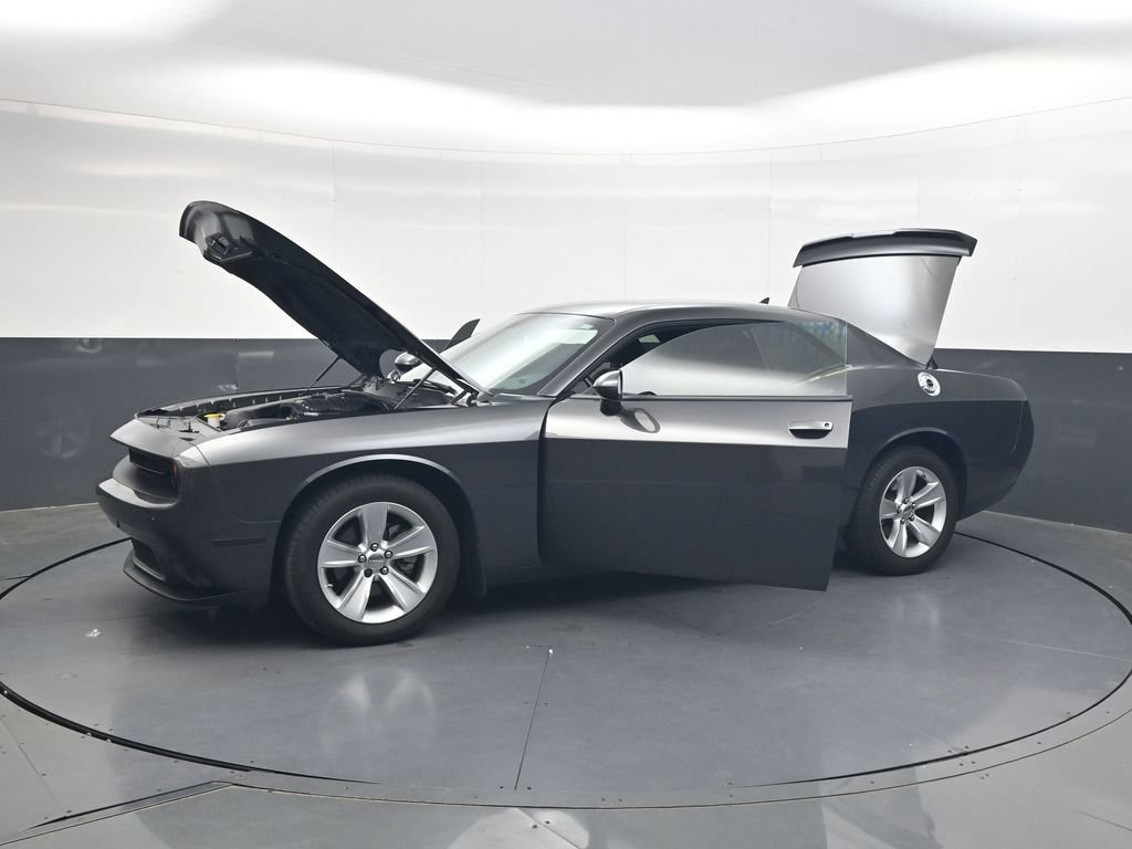 Used 2023 Dodge Challenger SXT RWD image 47