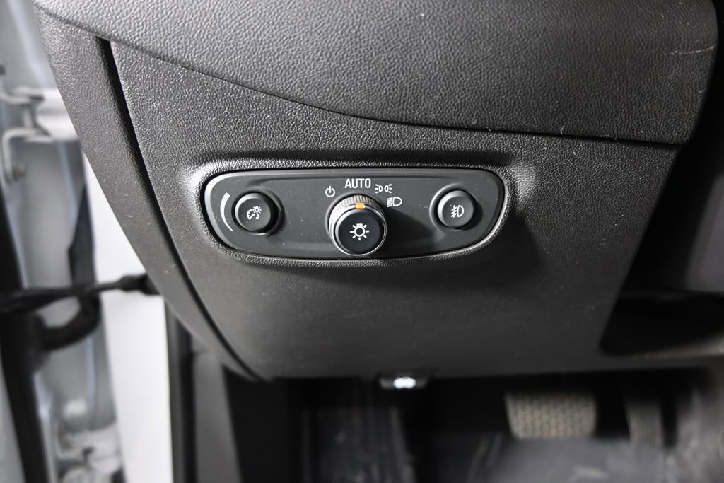 Used 2020 Chevrolet Equinox LT image 23