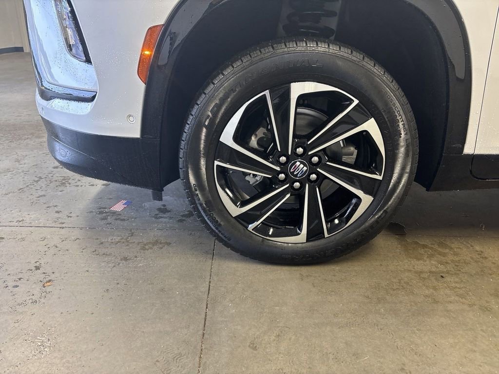 New 2025 Buick Enclave Sport Touring w/ Super Cruise Package image 7