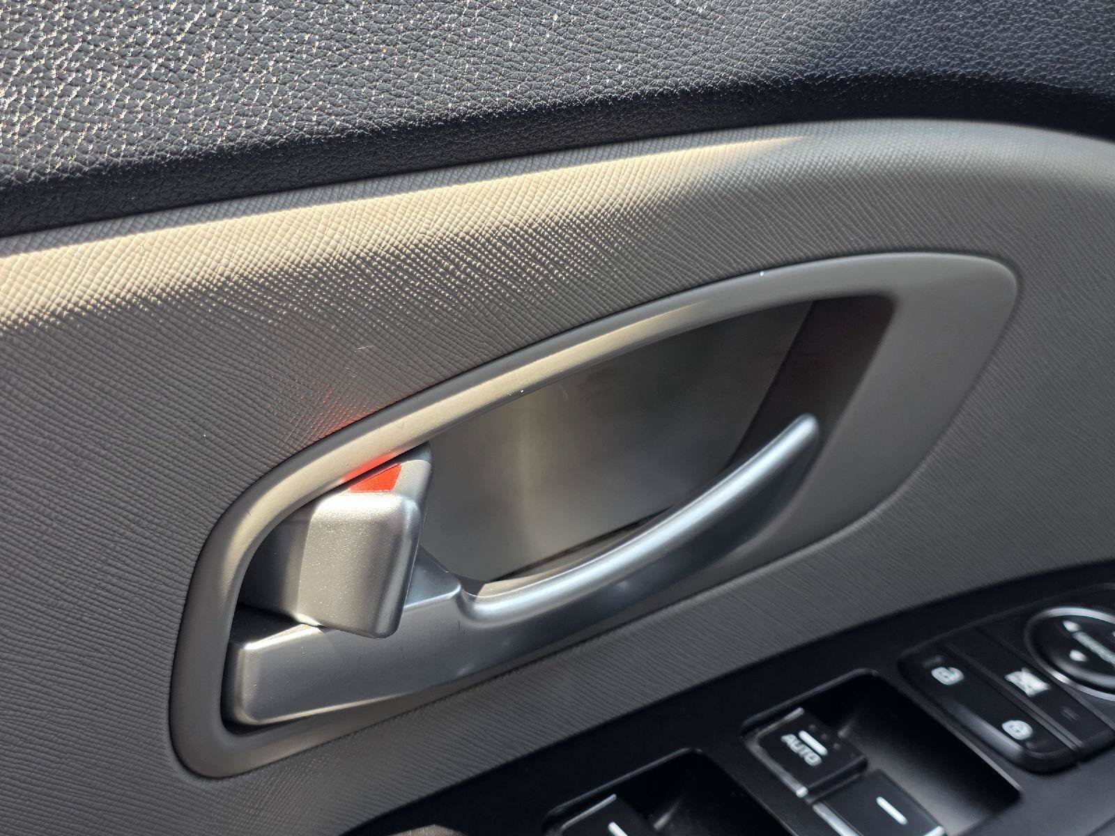 Used 2019 Kia Sedona LX FWD image 10