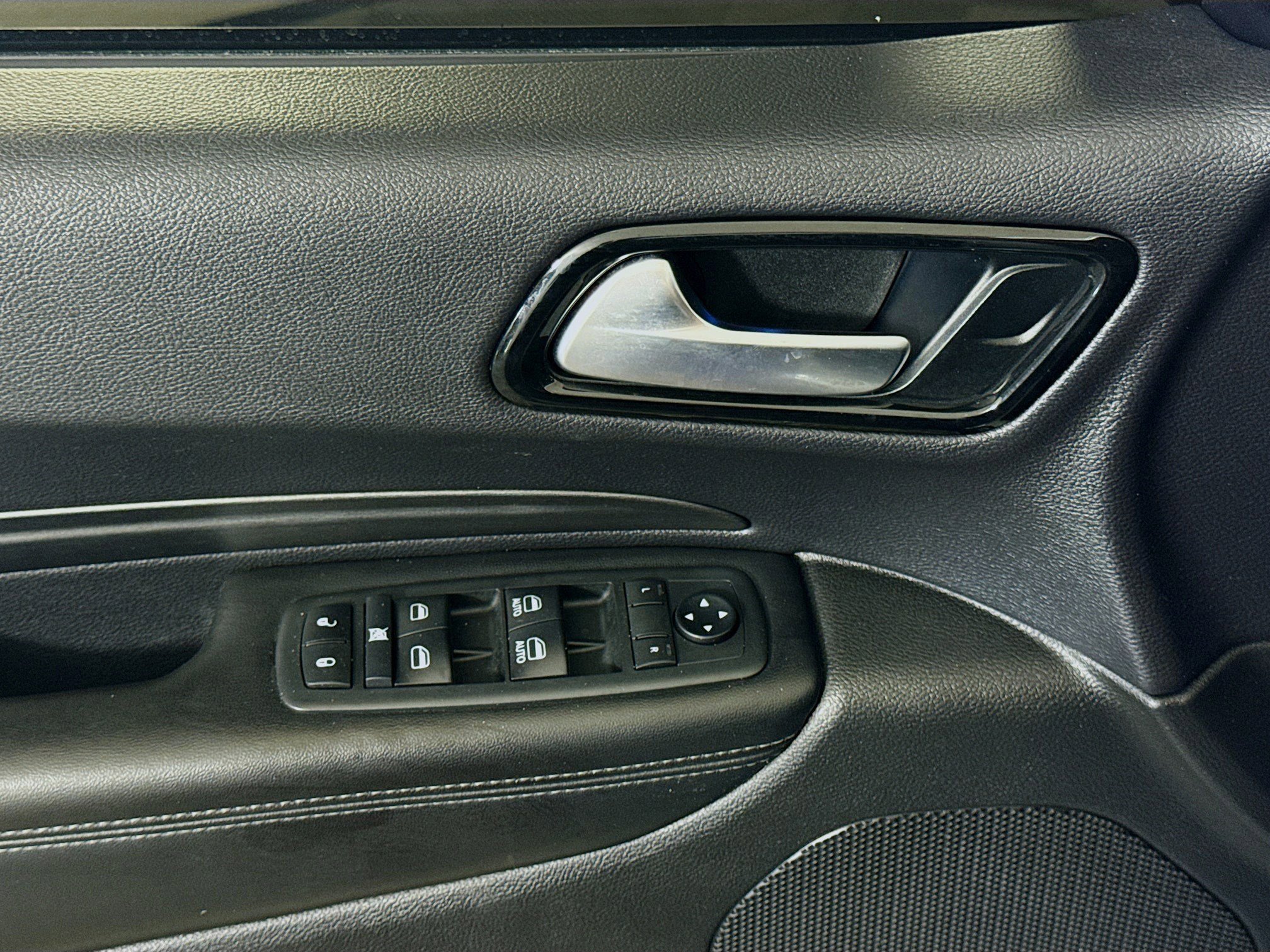 Used 2021 Dodge Durango SXT image 24