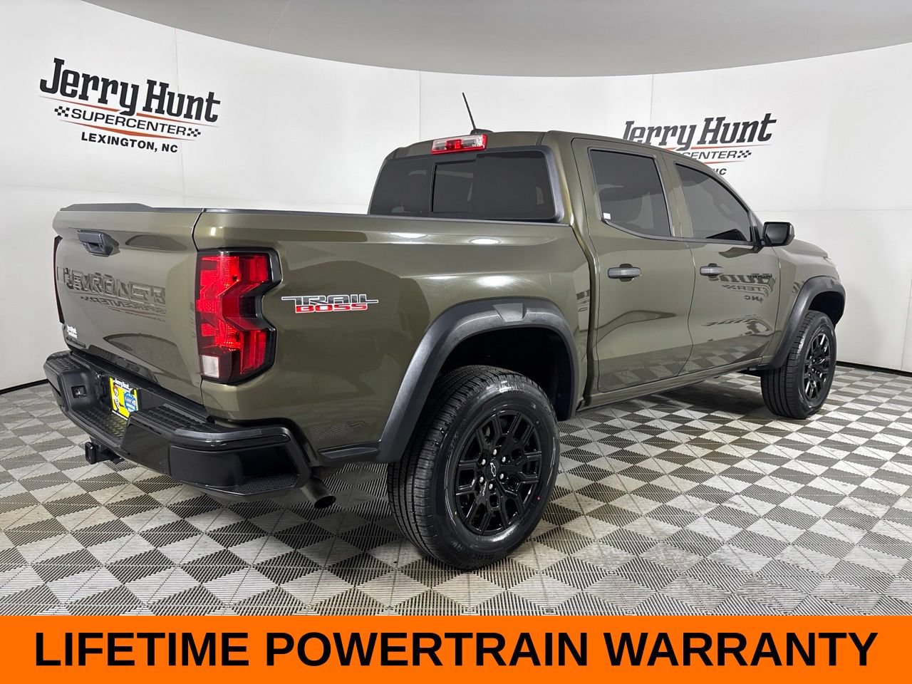 Used 2023 Chevrolet Colorado Trail Boss w/ Advanced Trailering Package AWD/4WD image 6