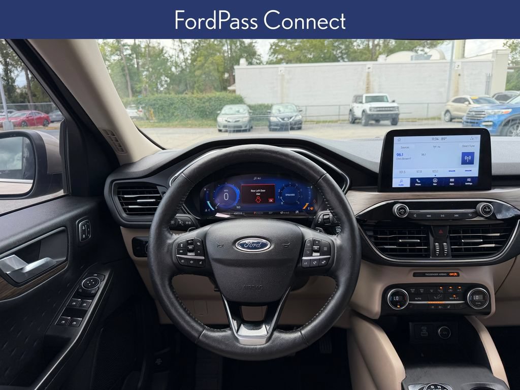 Used 2020 Ford Escape Titanium w/ Titanium Premium Package 2.0 AWD/4WD image 12