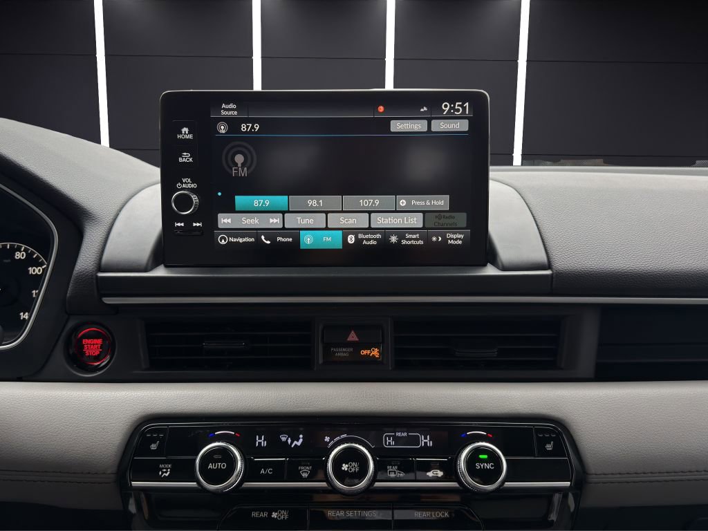 Used 2025 Honda Pilot Touring image 18