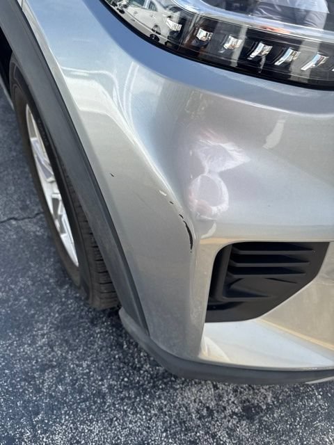 Used 2025 Ford Explorer Active RWD image 2