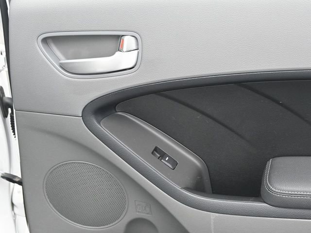 Used 2017 Kia Forte LX w/ LX Popular Package image 29