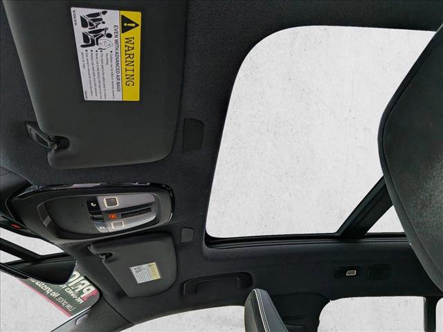 Certified 2021 Volvo XC40 P8 Recharge image 15