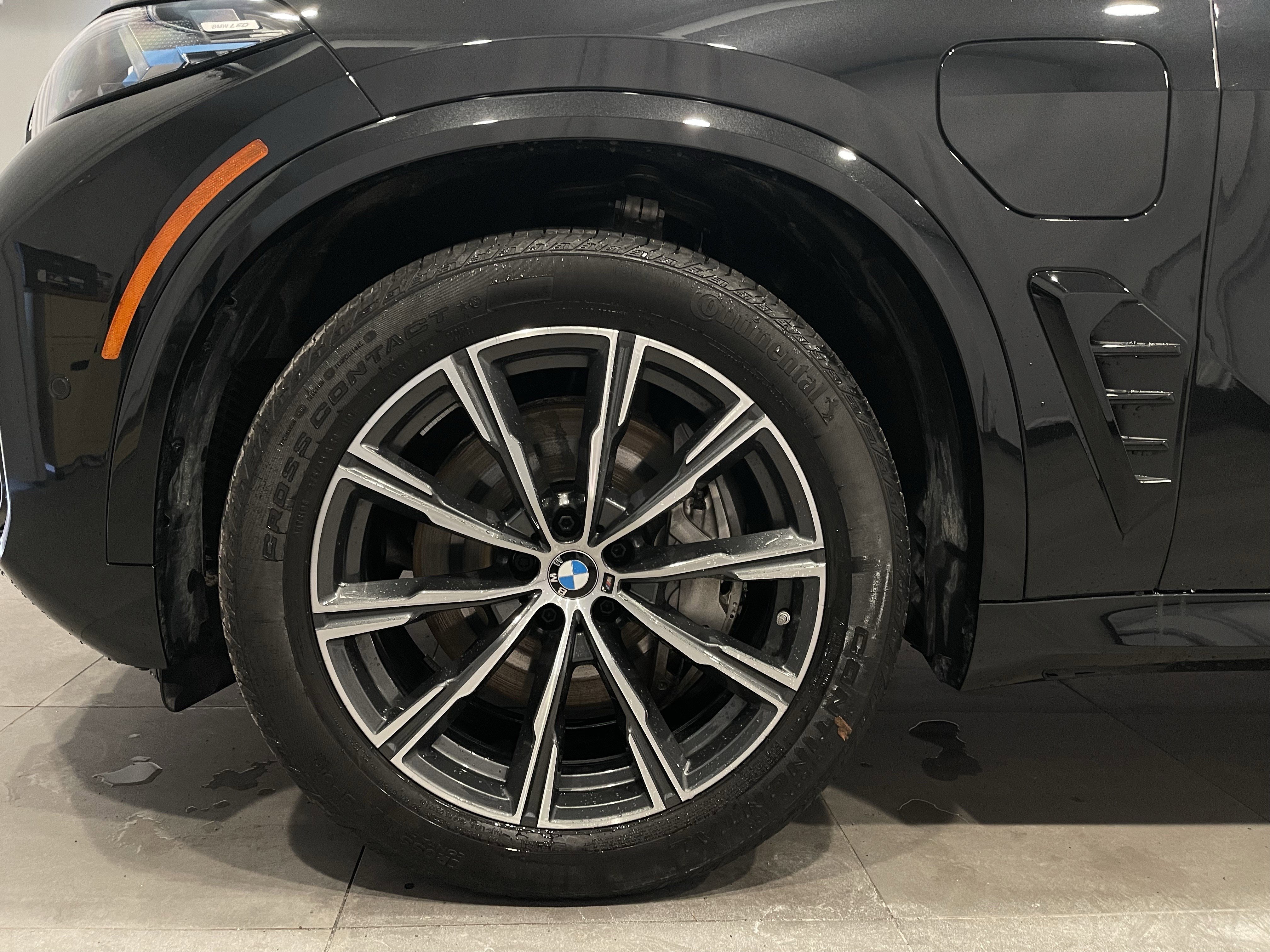 Used 2026 BMW X5 xDrive50e w/ M Sport Package image 7