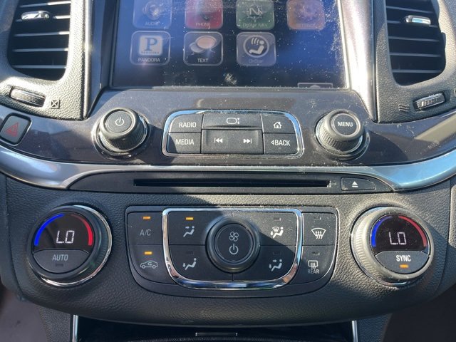 Used 2015 Chevrolet Impala LT w/ Convenience Package image 22