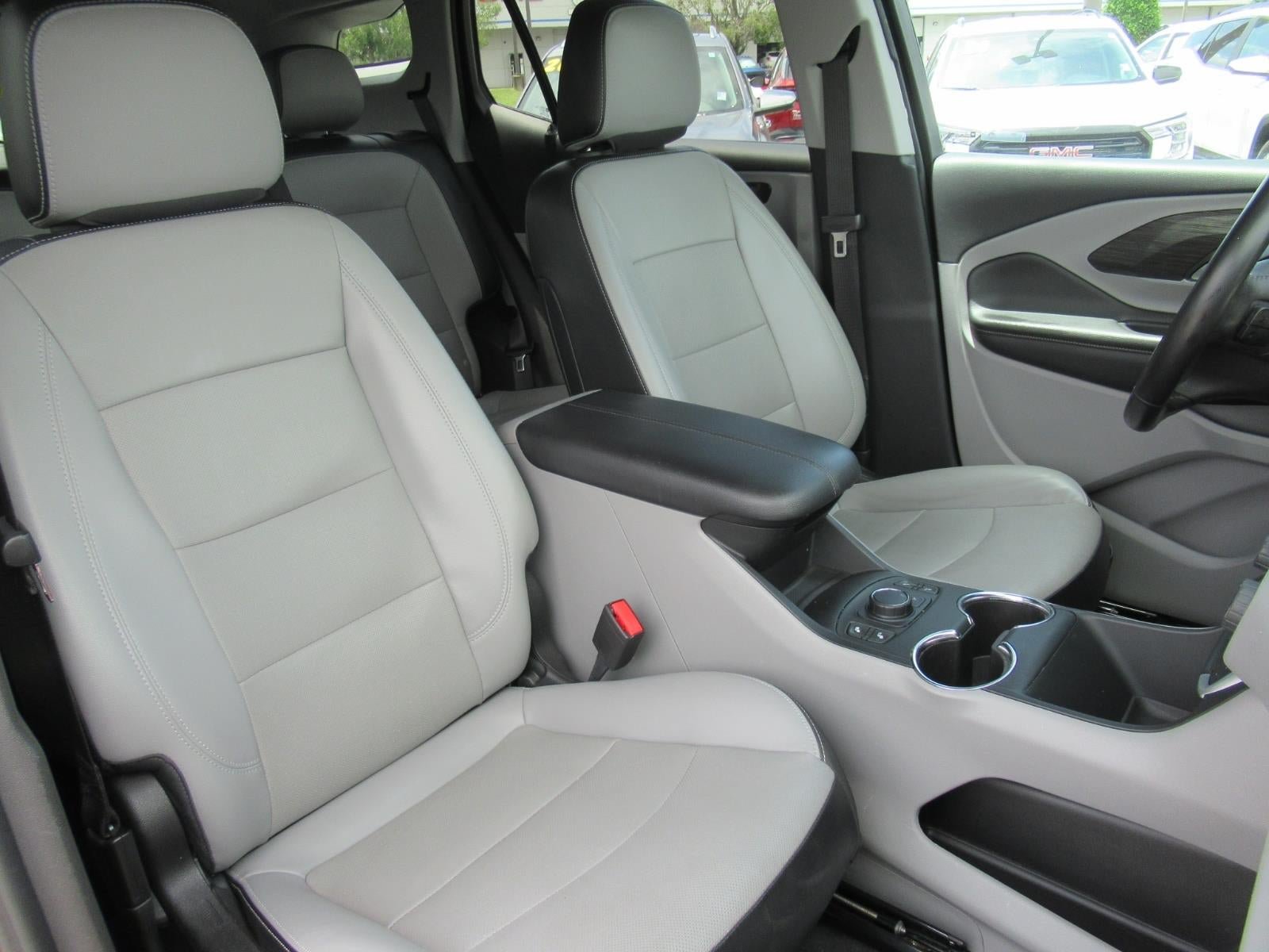 Used 2022 GMC Terrain SLT FWD image 9