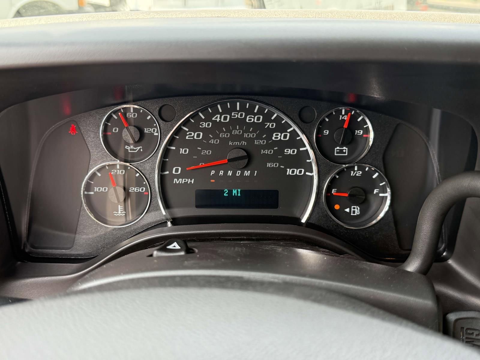 New 2025 Chevrolet Express 3500 Extended RWD image 15