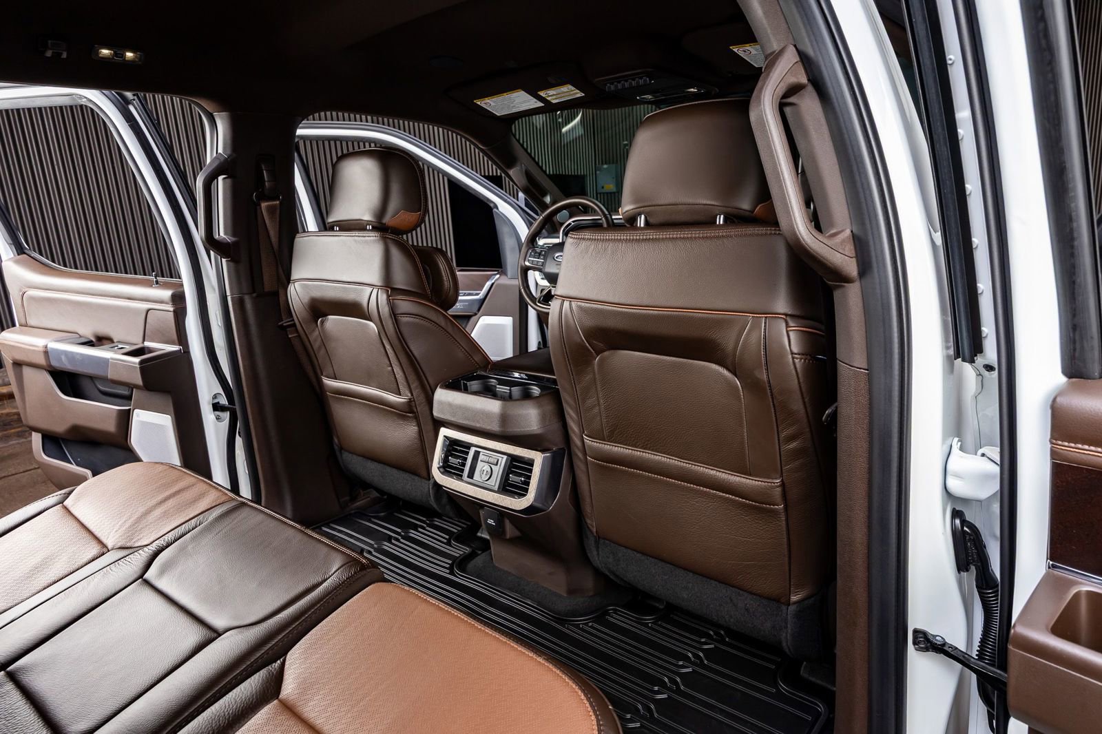 Used 2025 Ford F350 King Ranch w/ FX4 Off-Road Package image 31
