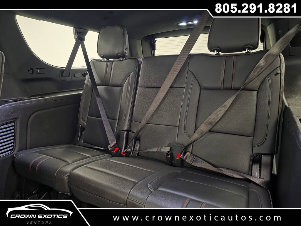 Used 2026 Chevrolet Suburban RST AWD/4WD image 17
