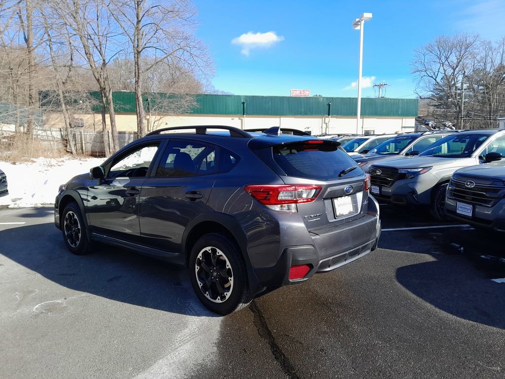 Used 2022 Subaru Crosstrek 2.0i Premium w/ Moonroof Package image 5
