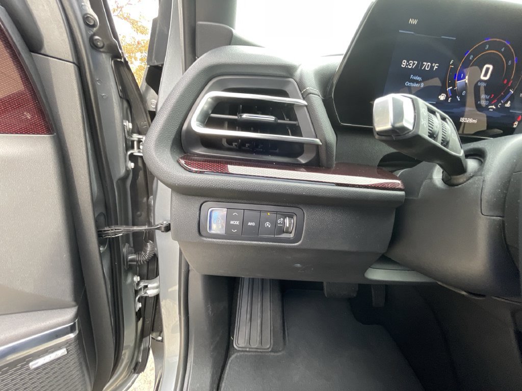 Certified 2025 Chevrolet Traverse Z71 w/ Enhanced Driving Package AWD/4WD image 17