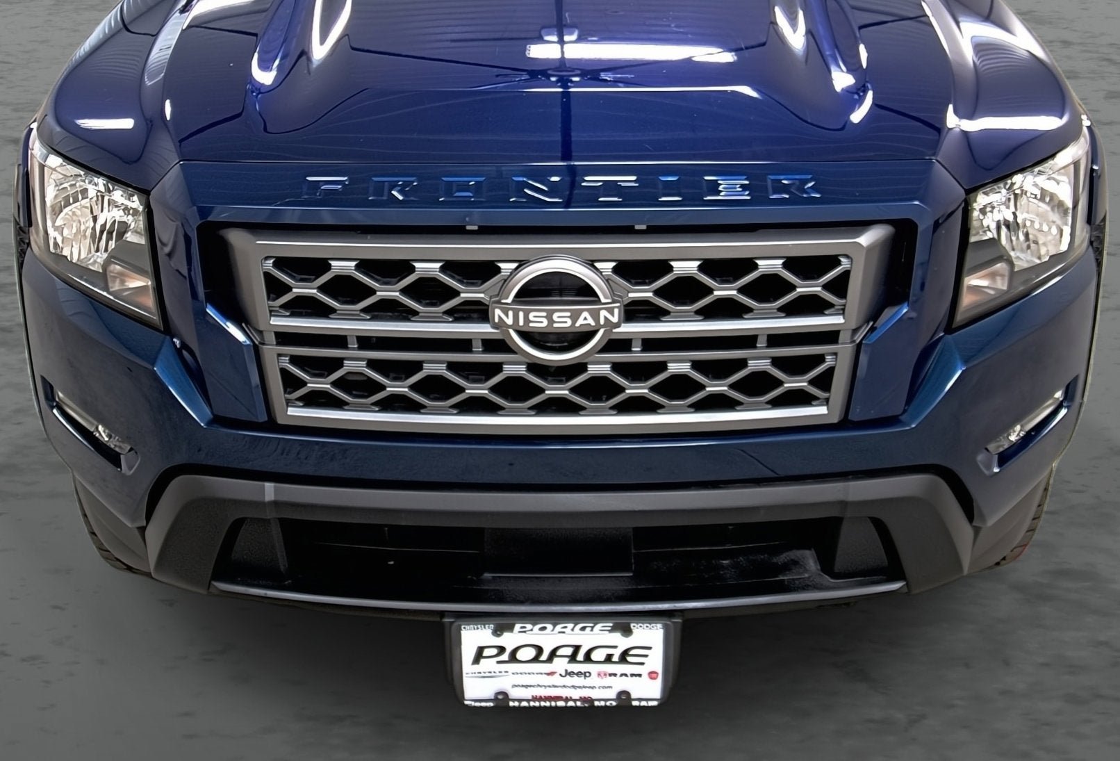 Used 2022 Nissan Frontier SV AWD/4WD image 16