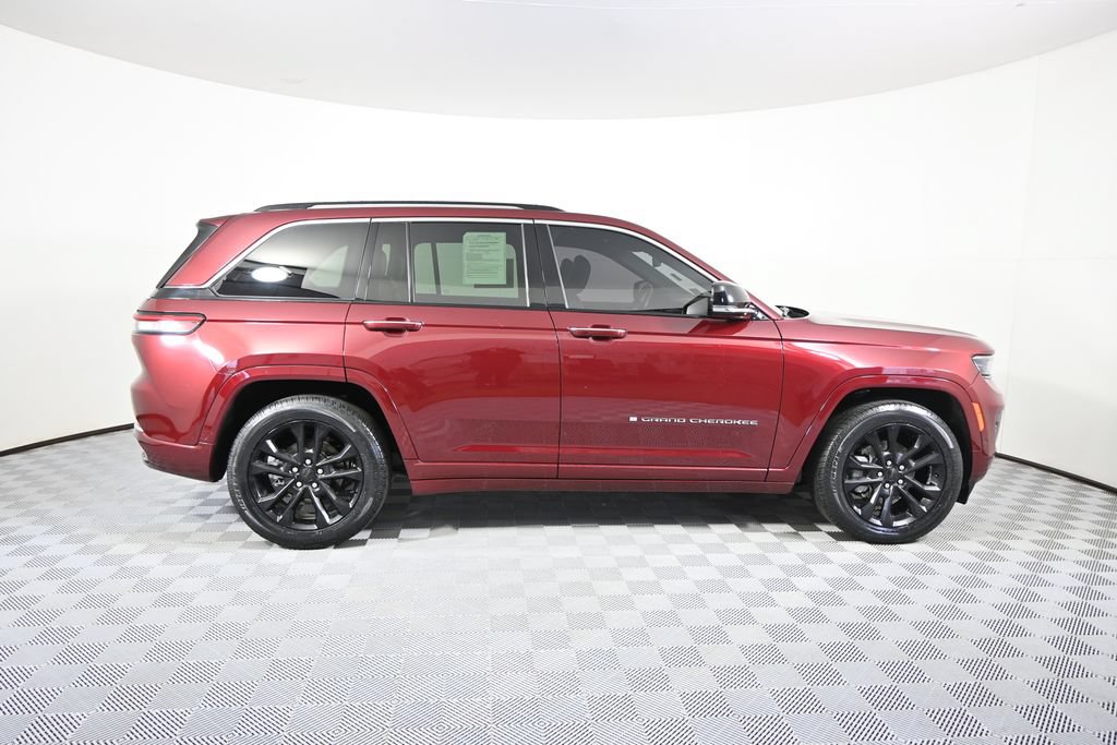 Used 2022 Jeep Grand Cherokee Overland AWD/4WD image 7