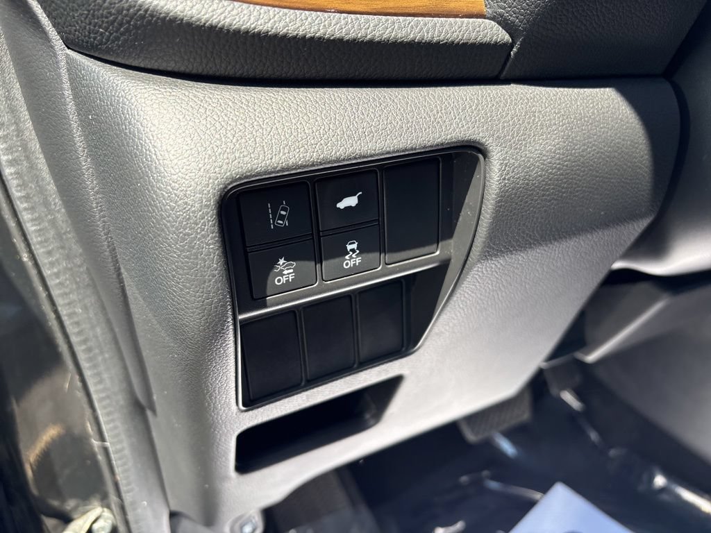 Used 2018 Honda CR-V Touring image 18