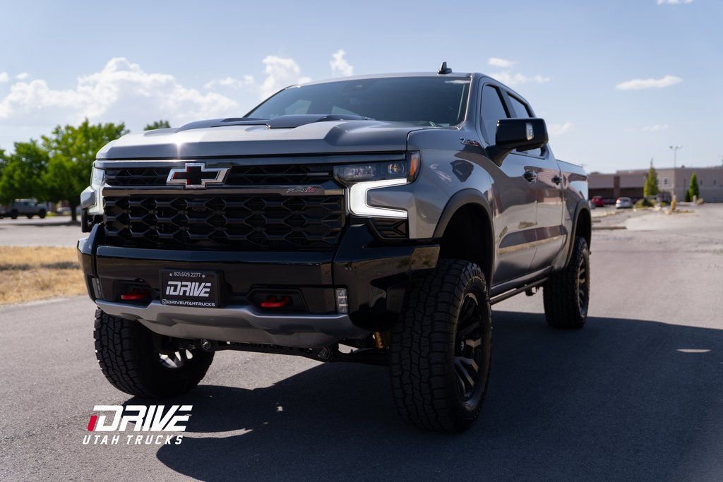 Used 2024 Chevrolet Silverado 1500 ZR2 w/ Technology Package image 5