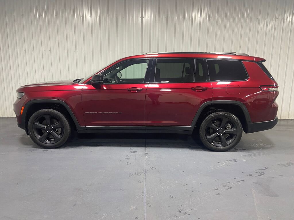 Used 2023 Jeep Grand Cherokee L Laredo image 4
