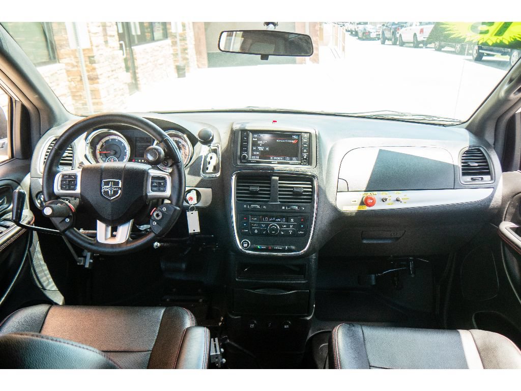 Used 2015 Dodge Grand Caravan R/T w/ Safety Sphere Group FWD image 14