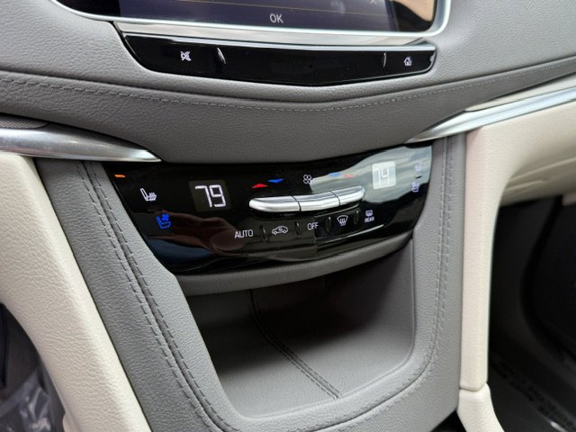 Used 2023 Cadillac XT5 Premium Luxury w/ Technology Package FWD image 15