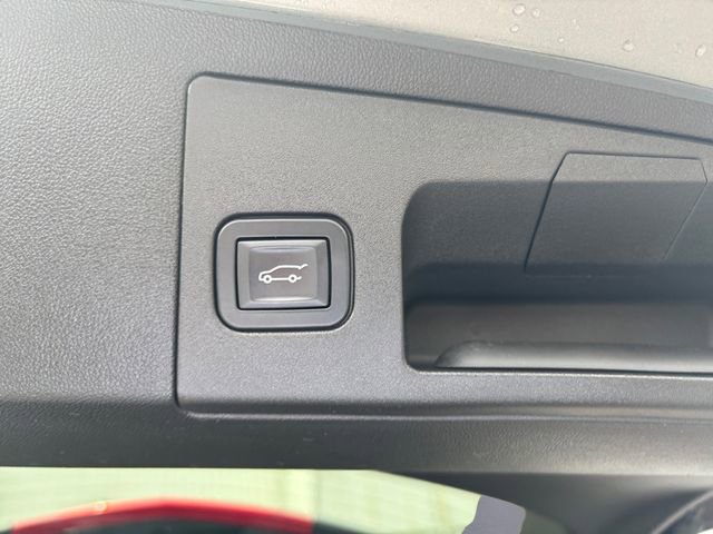 Used 2018 Cadillac XT5 Luxury image 25