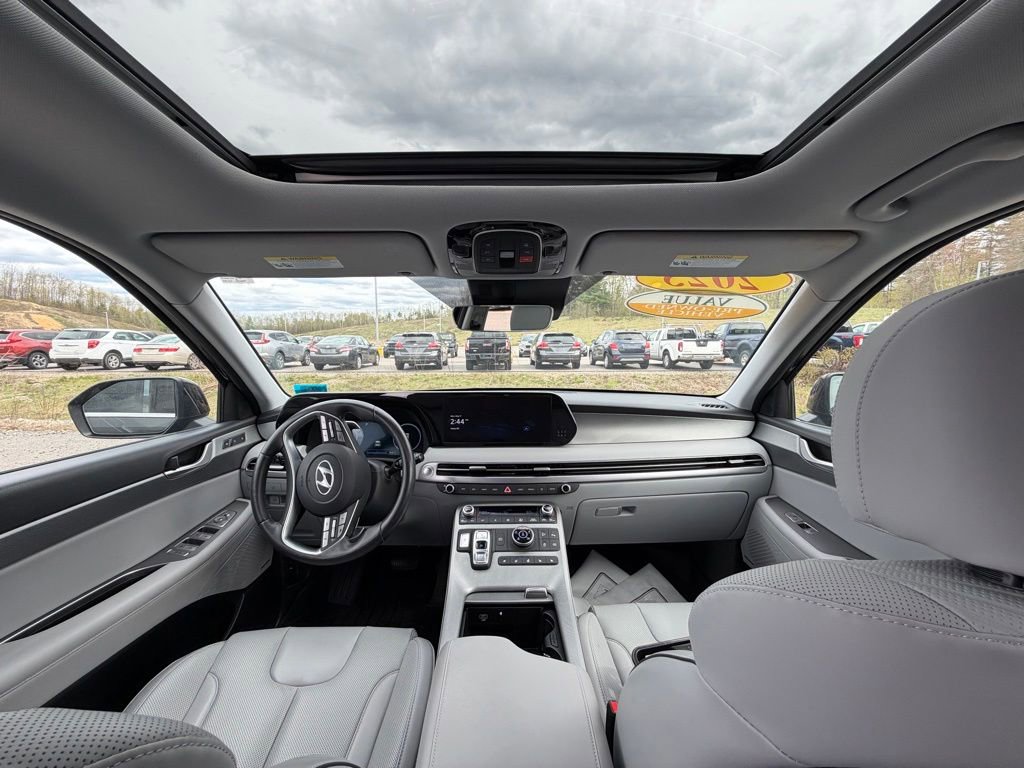 Used 2023 Hyundai Palisade SEL AWD/4WD image 16