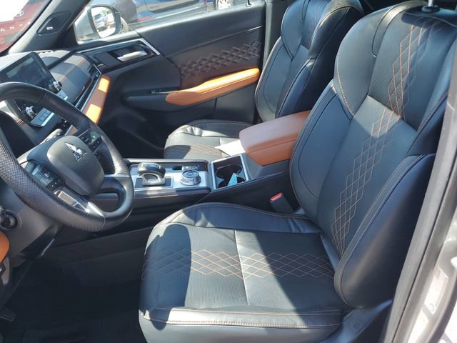 Used 2023 Mitsubishi Outlander SEL AWD/4WD image 17