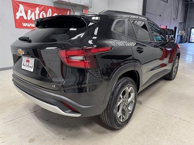 Used 2025 Chevrolet Trax LT w/ LT Convenience Package FWD image 7