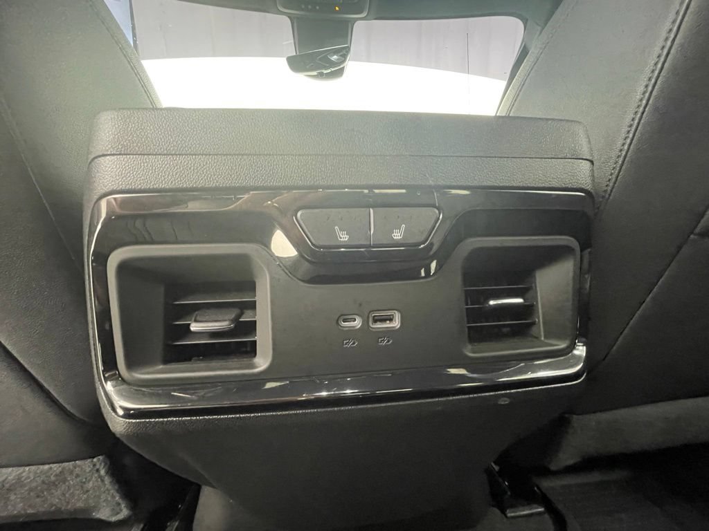 Used 2022 Chevrolet Silverado 1500 ZR2 w/ Technology Package AWD/4WD image 13