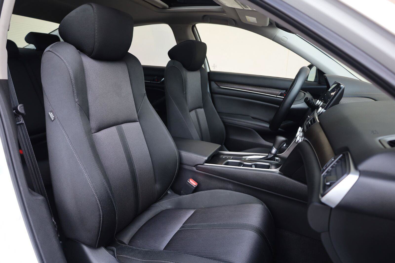 Used 2019 Honda Accord EX image 29
