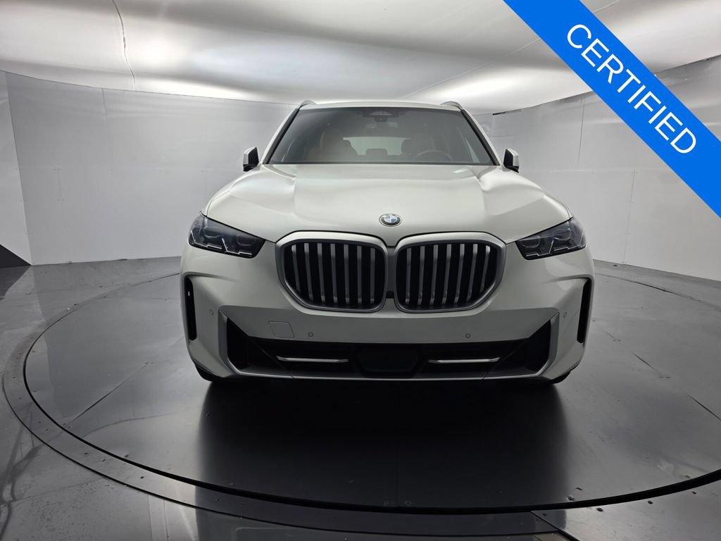 Used 2025 BMW X5 sDrive40i w/ Parking Assistance Package RWD image 2