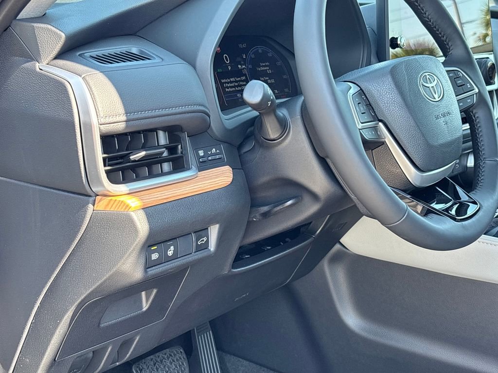 New 2026 Toyota Grand Highlander Limited image 11