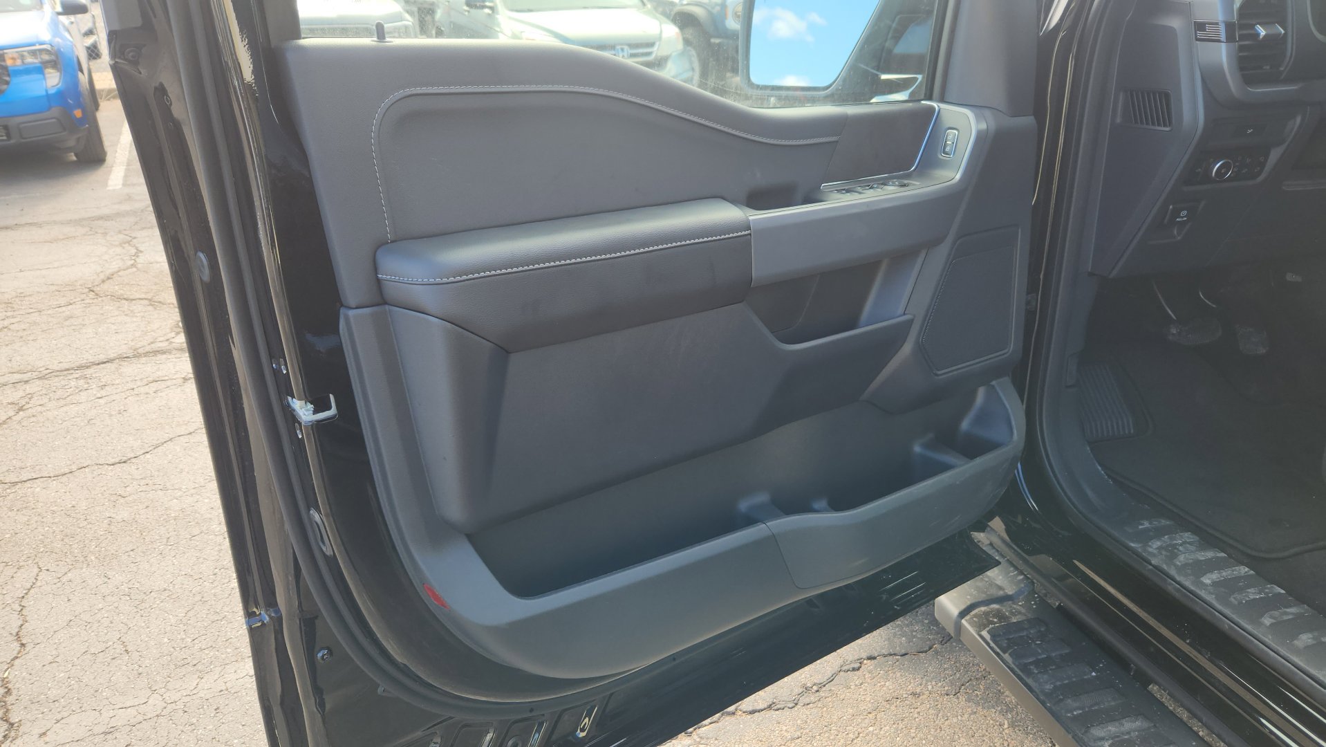 New 2026 Ford F150 XLT w/ Equipment Group 302A MID image 23