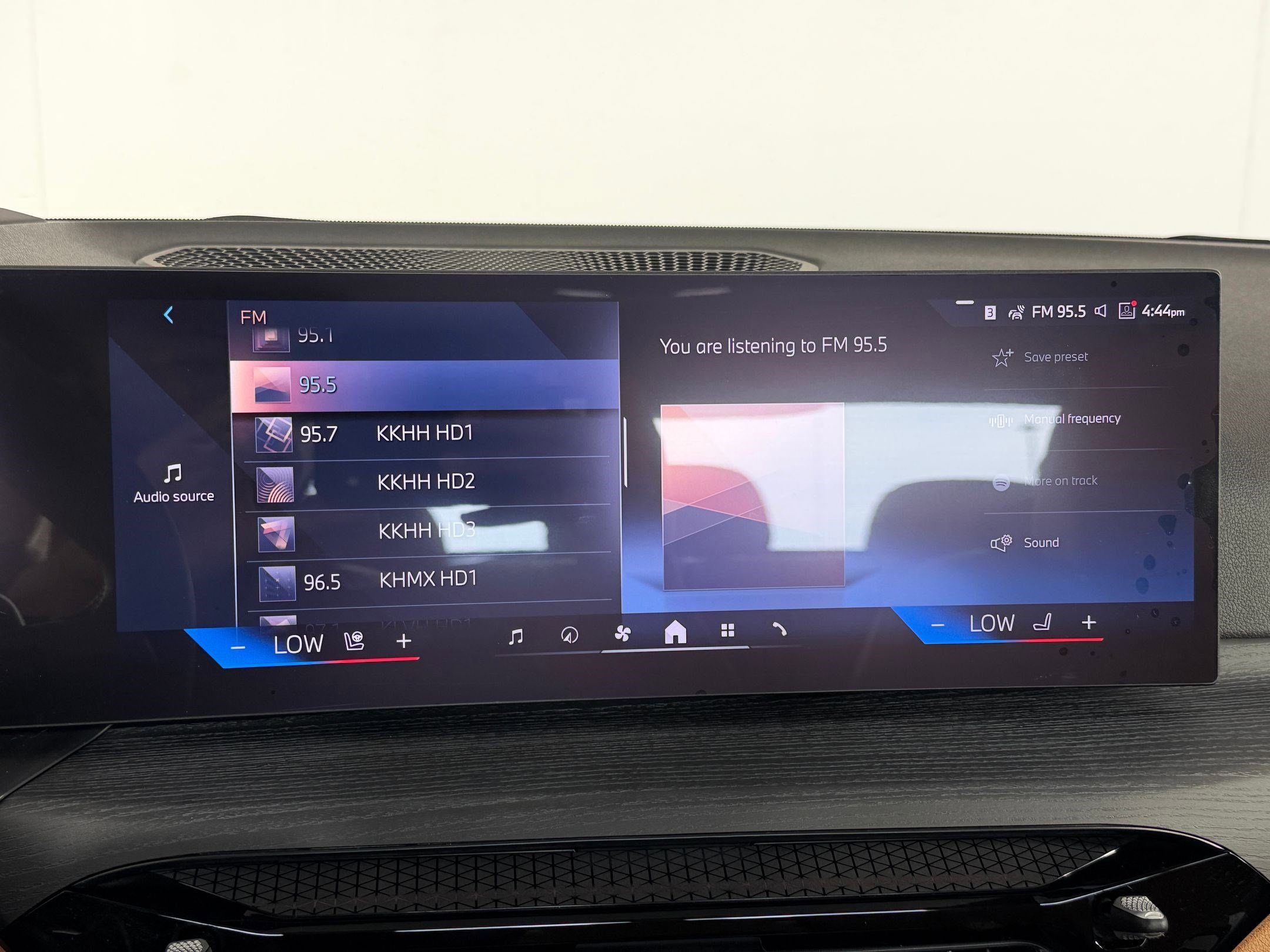 New 2026 BMW 330i Sedan w/ Premium Package image 24