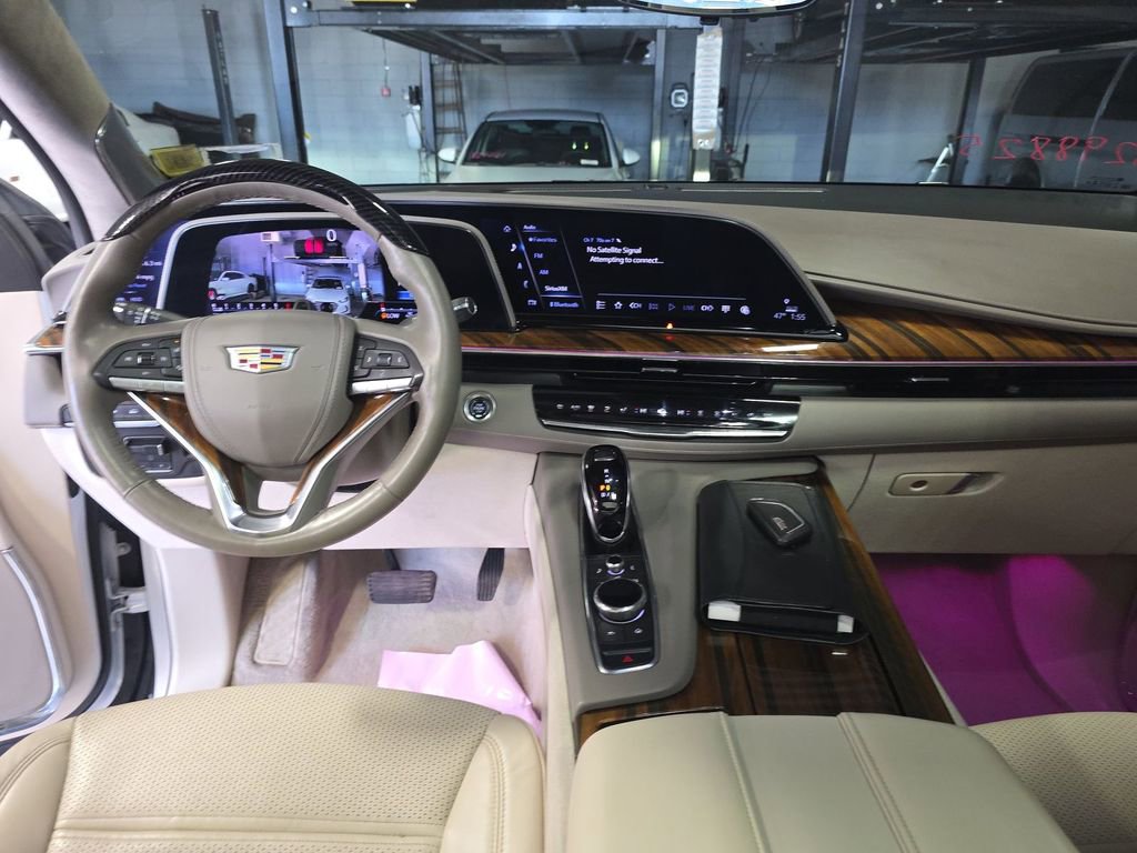 Used 2024 Cadillac Escalade Sport Platinum image 6