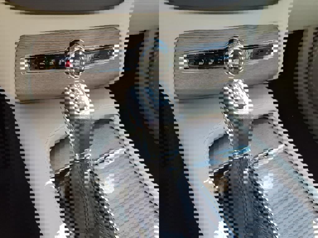 Used 2022 Volvo XC90 T6 Inscription w/ Advanced Package image 25