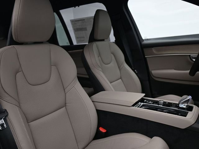 New 2026 Volvo XC90 B6 Ultra w/ Protection Package image 36