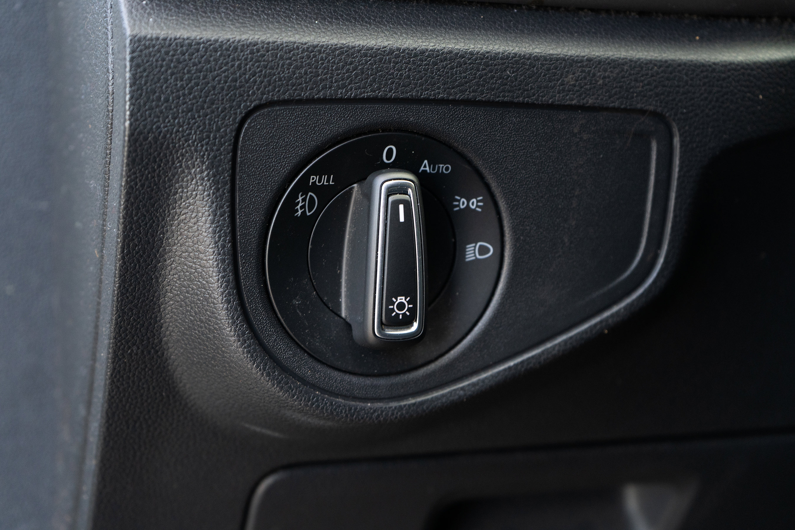 Used 2020 Volkswagen Atlas SE image 38