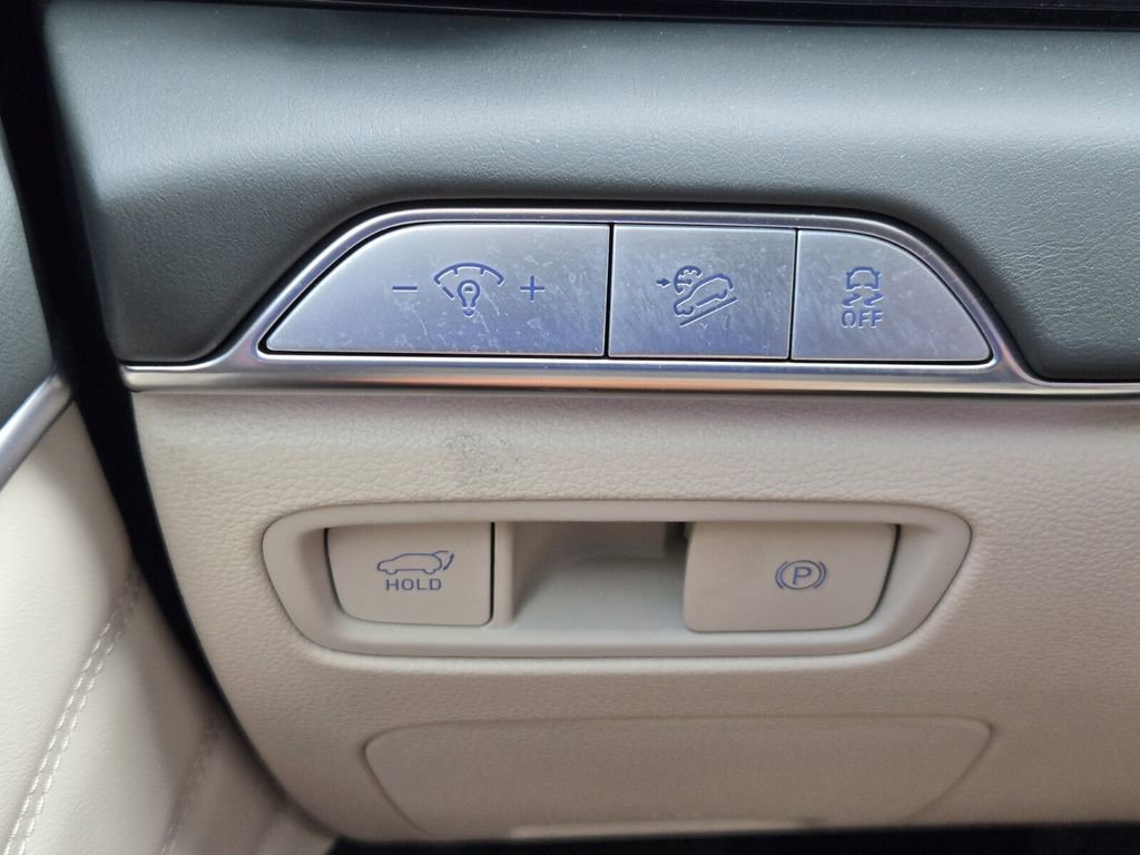 Used 2025 Genesis GV80 3.5T Prestige image 29