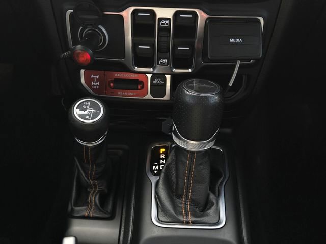 Used 2022 Jeep Gladiator Mojave w/ LED Lighting Group image 14