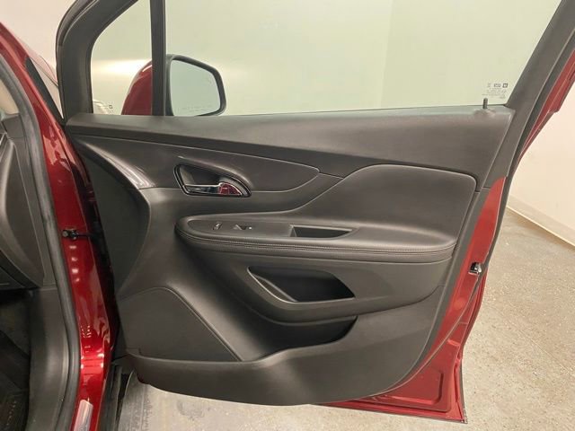 Used 2022 Buick Encore Preferred w/ Safety Package image 27