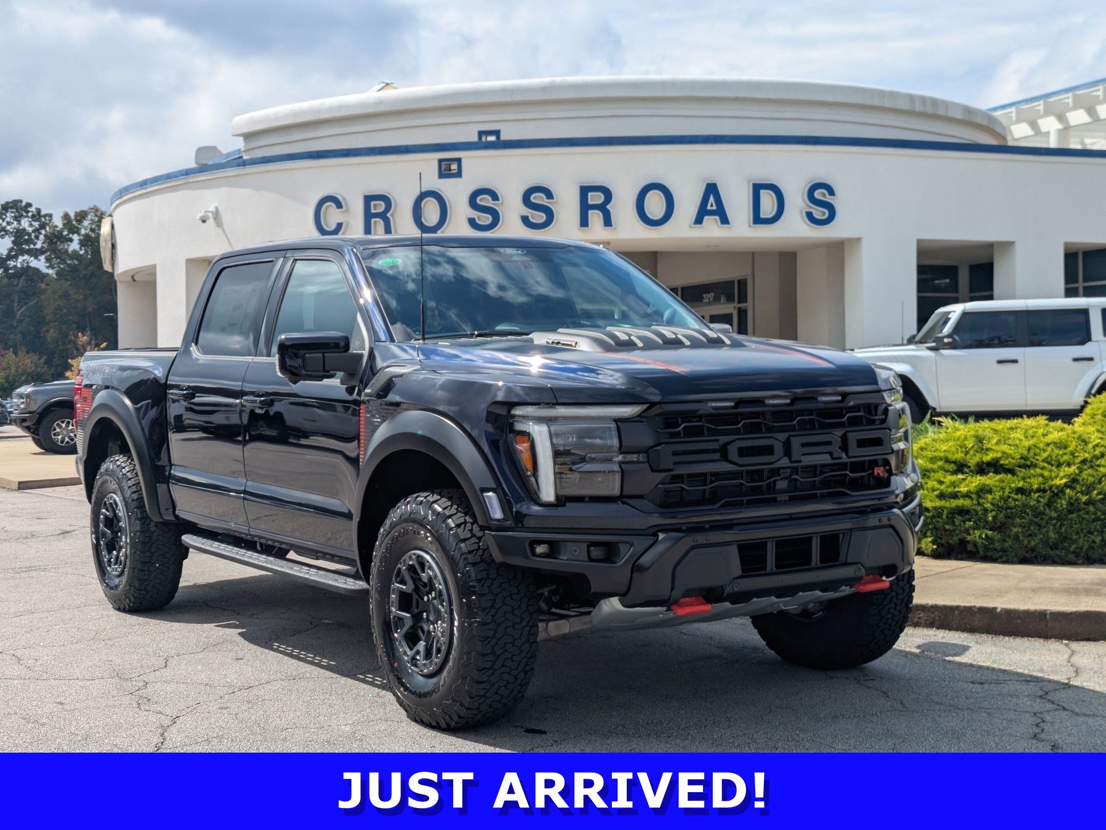 New 2025 Ford F150 Raptor w/ Equipment Group 803A Raptor R