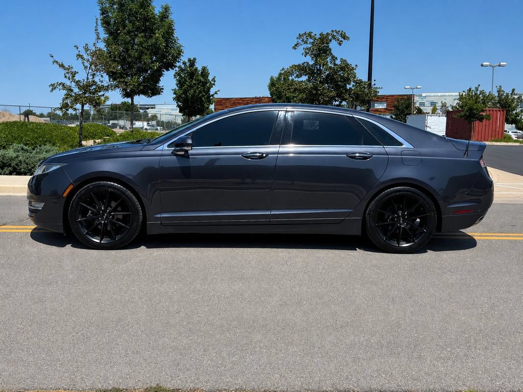 Used 2013 Lincoln MKZ Hybrid FWD image 2