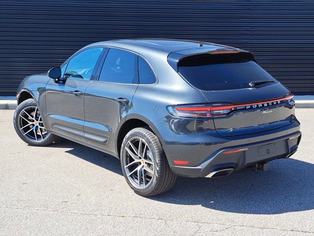 Used 2025 Porsche Macan AWD/4WD image 3