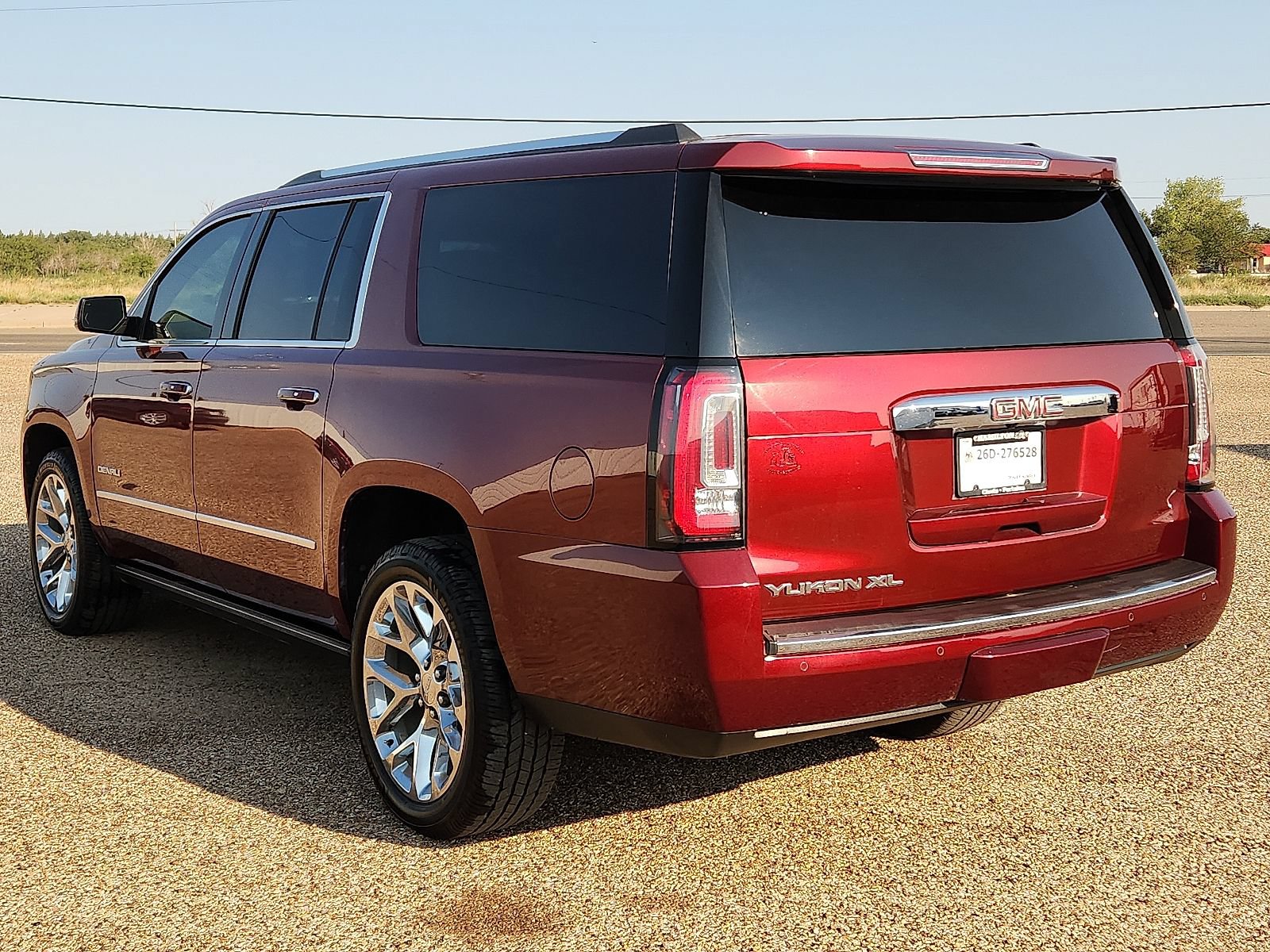 Used 2019 GMC Yukon XL Denali w/ Denali Ultimate Package AWD/4WD image 3