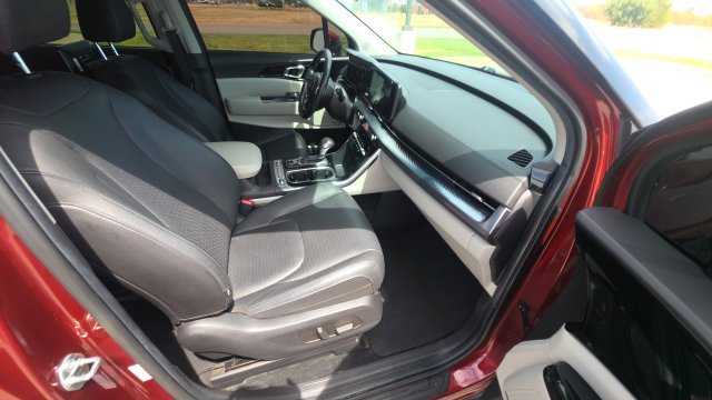 Used 2024 Kia Carnival SX Prestige FWD image 29